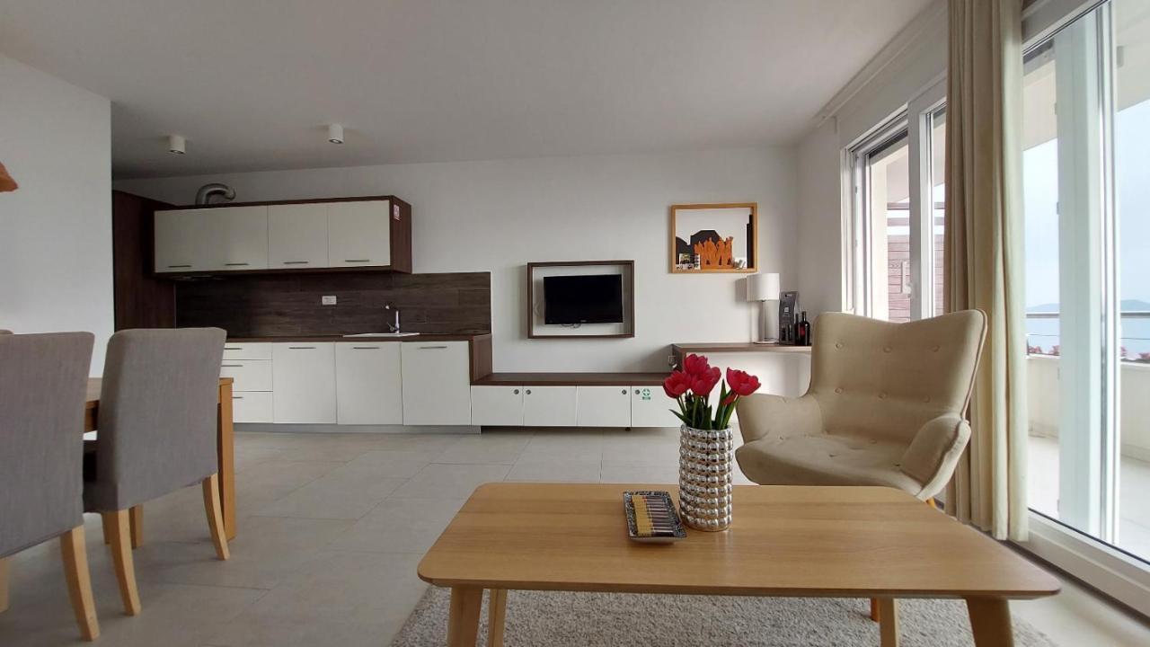 Villa Jolara-Luxury Apartment A8 Mimice Bagian luar foto