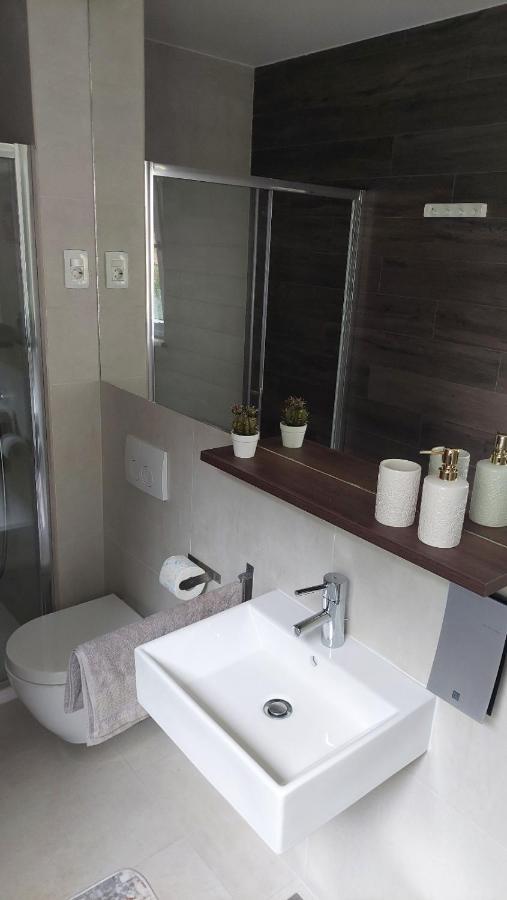 Villa Jolara-Luxury Apartment A8 Mimice Bagian luar foto