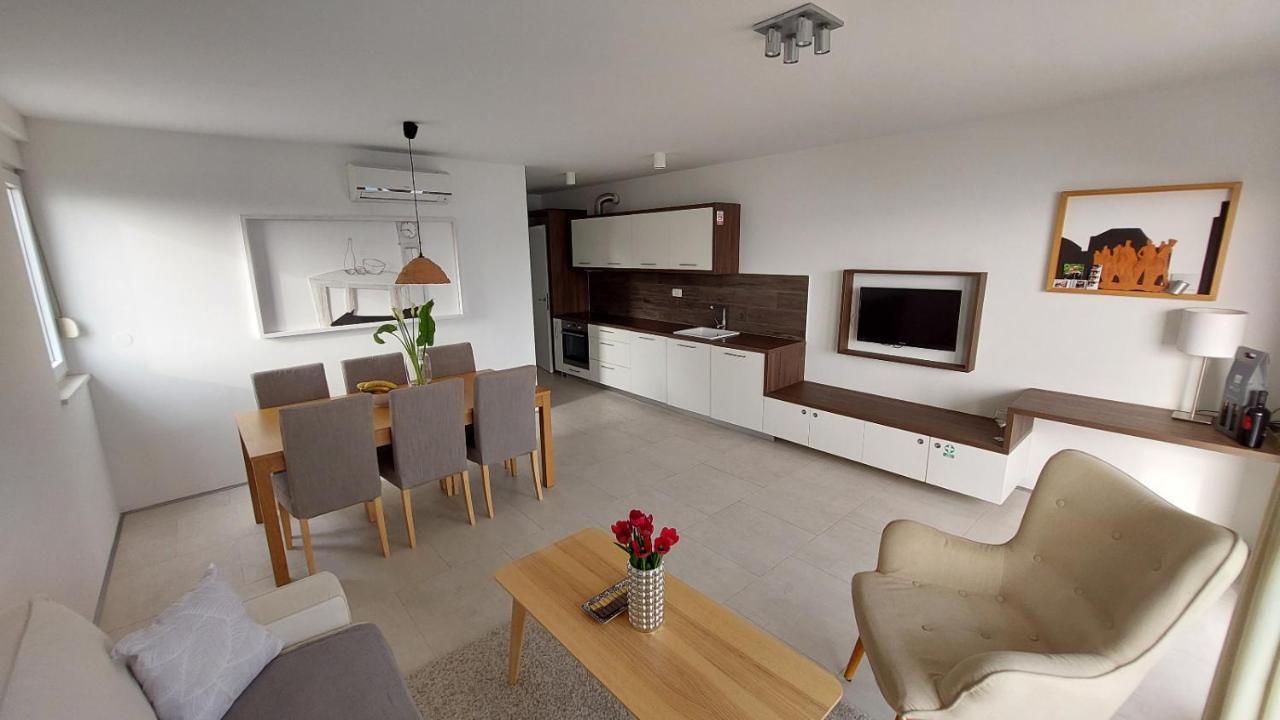 Villa Jolara-Luxury Apartment A8 Mimice Bagian luar foto